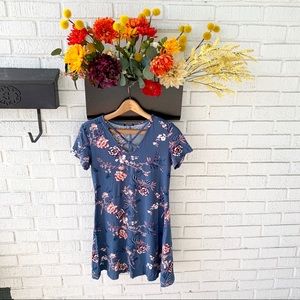 Forever 21 Floral Criss Cross Flowy Dress Size M